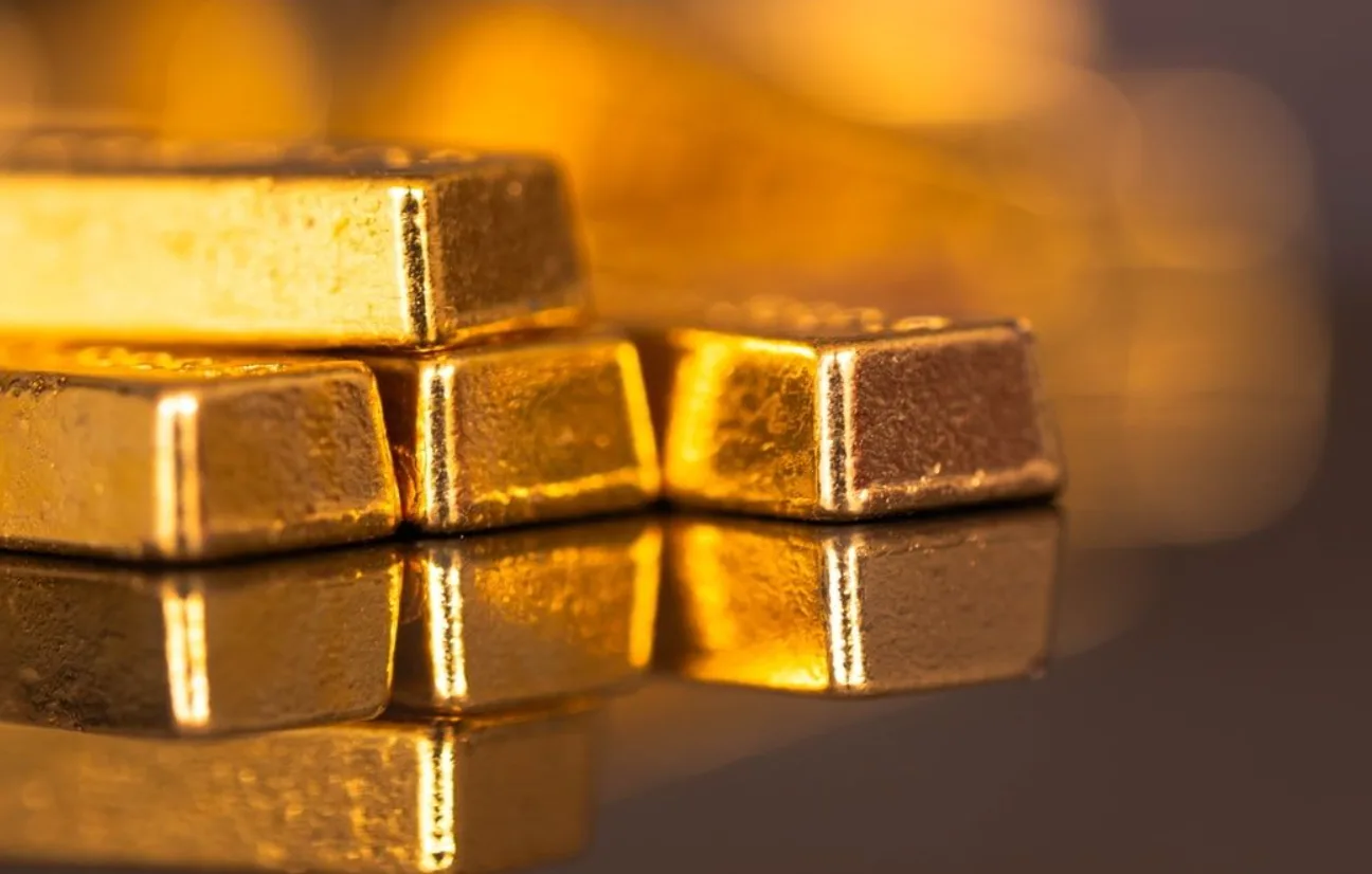 أسعار الذهب نحو 6000 دولار: فرص الاستثمار والمخاطر في 2026