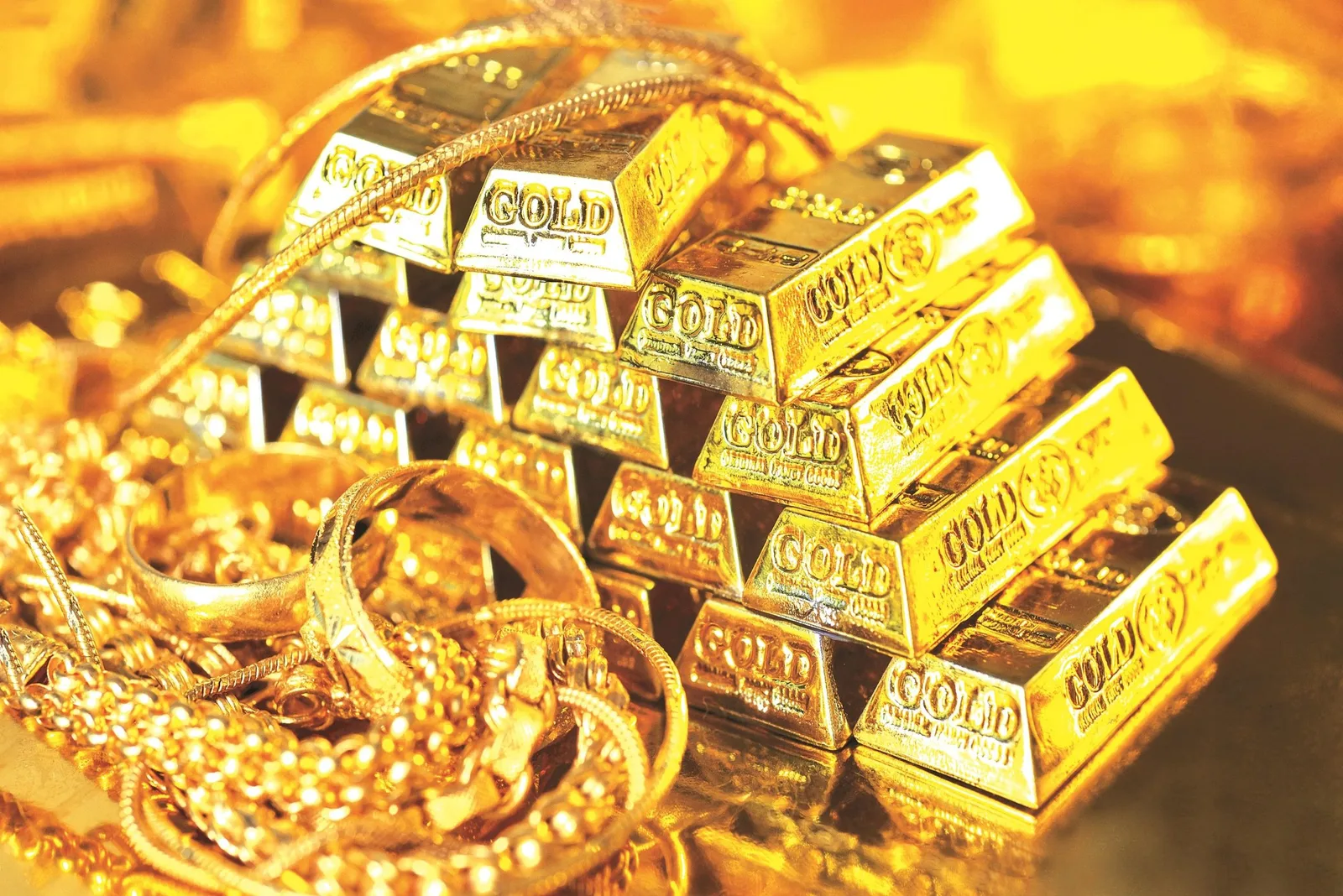 توقعات سعر الذهب في 2026: هل يستمر الصعود؟