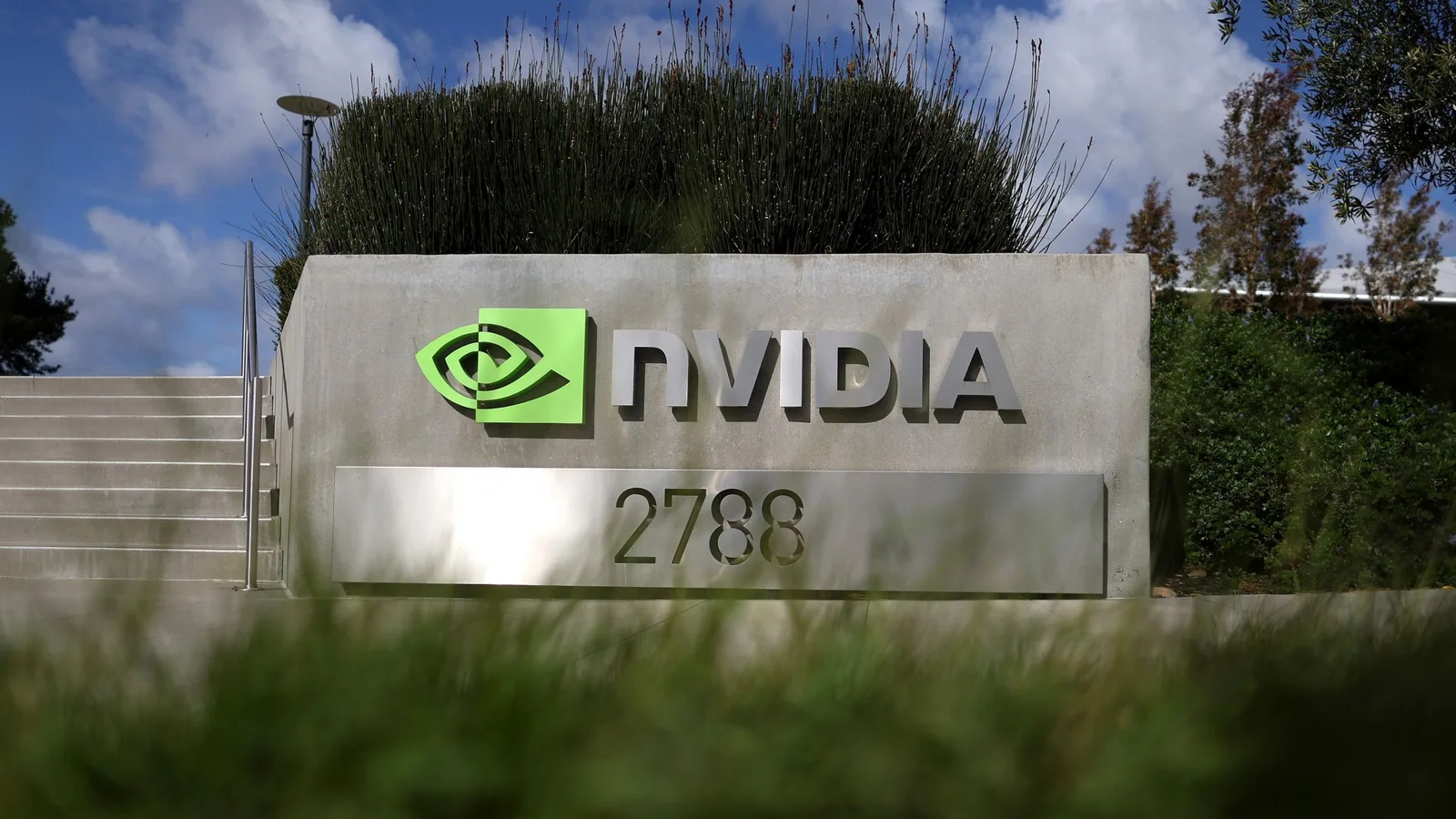 في يوم واحد، تكبدت أسهم شركة Nvidia خسائر بقيمة 78 مليار دولار