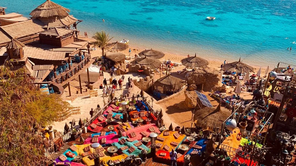 10 وجهات سياحية مذهلة تستحق زيارتها بعيدًا عن ذروة الموسم