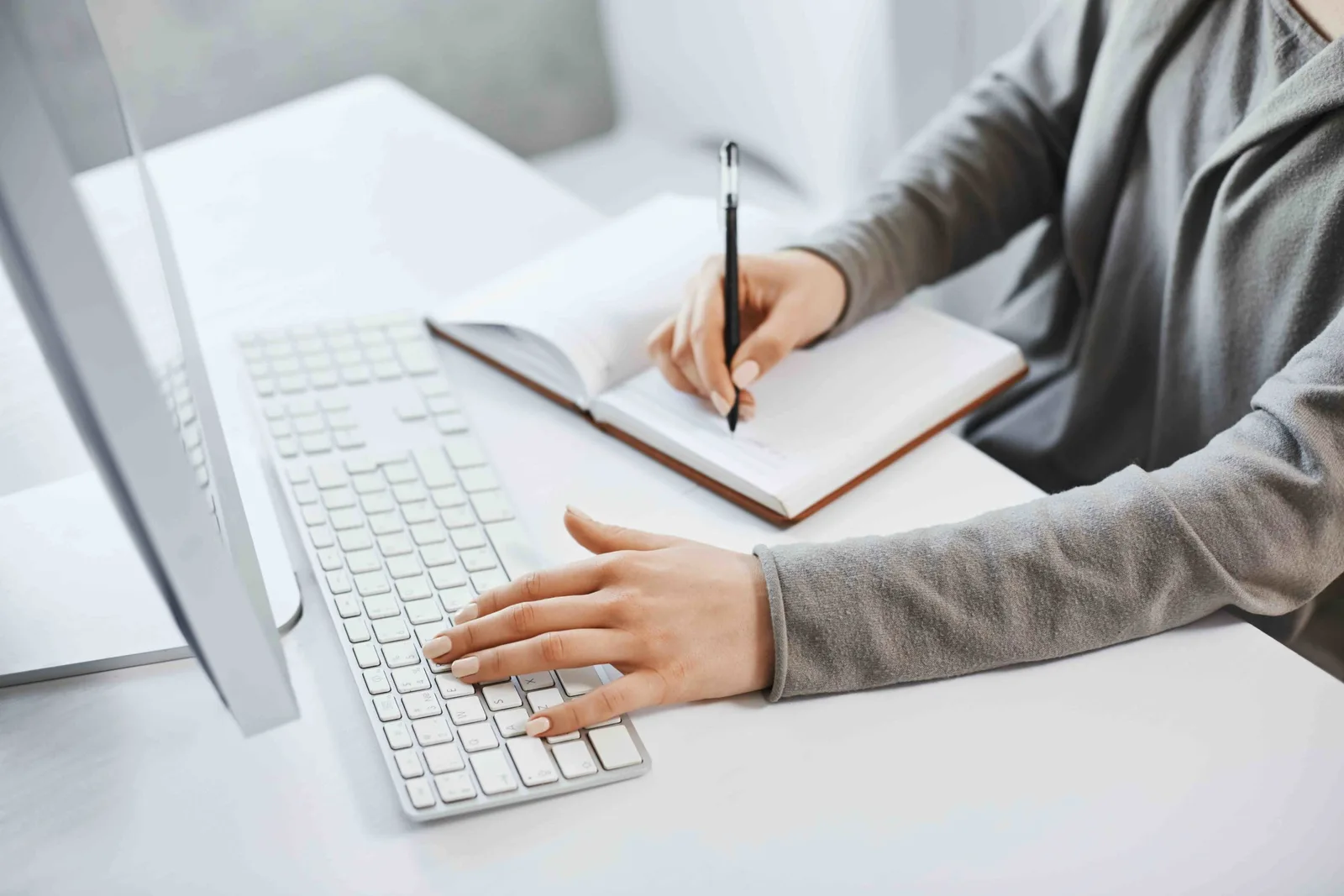 5 استراتيجيات لإطلاق عمل تجاري مع الحفاظ على وظيفتك