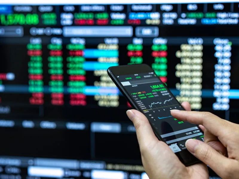 أبرز تطبيقات التداول على الجوال