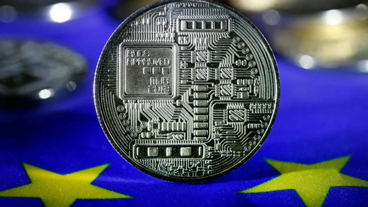 هل يمكن للعملات الرقمية أن تُضعف مكانة العملات التقليدية؟