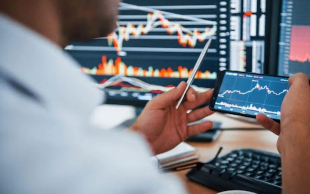 7 خرافات شائعة حول التداول