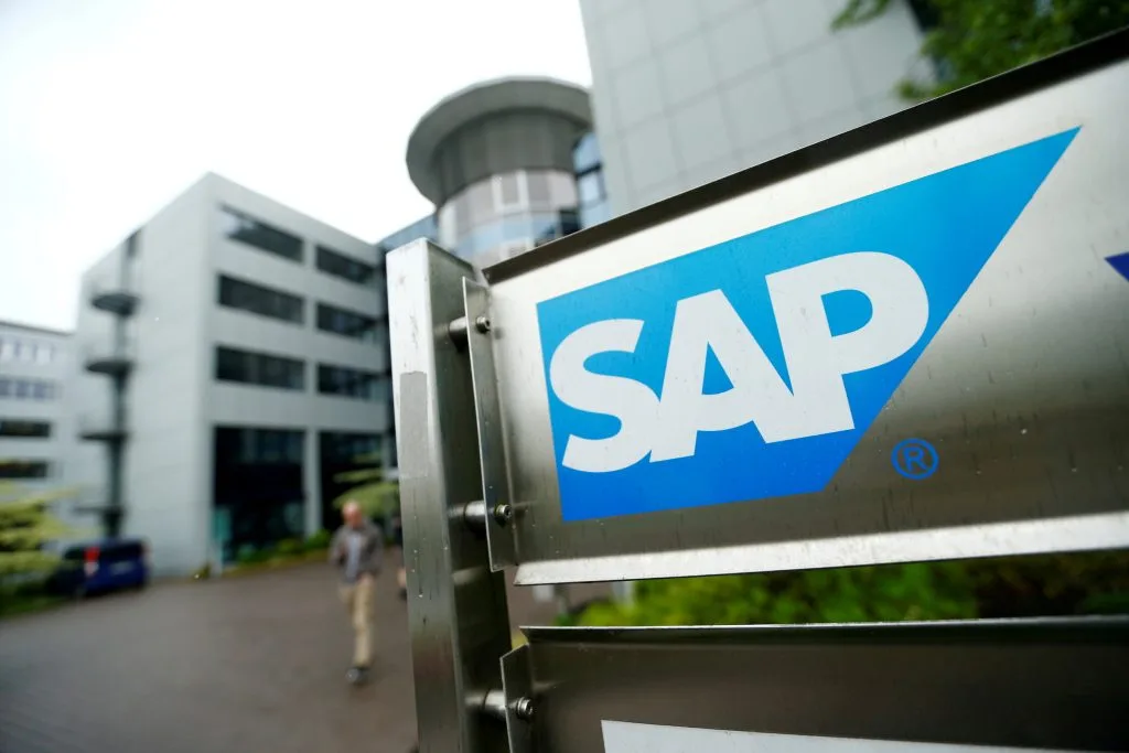 شركة SAP تستغني عن 8000 موظف من كوادرها