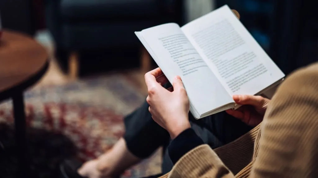 أهم 5 كتب لتطوير الذات: اكتشف أسرار النجاح والتحفيز
