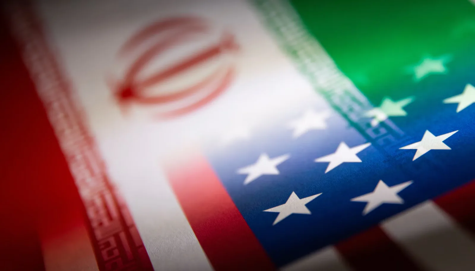 مفاوضات أمريكا وإيران بين التفاؤل والانفجار