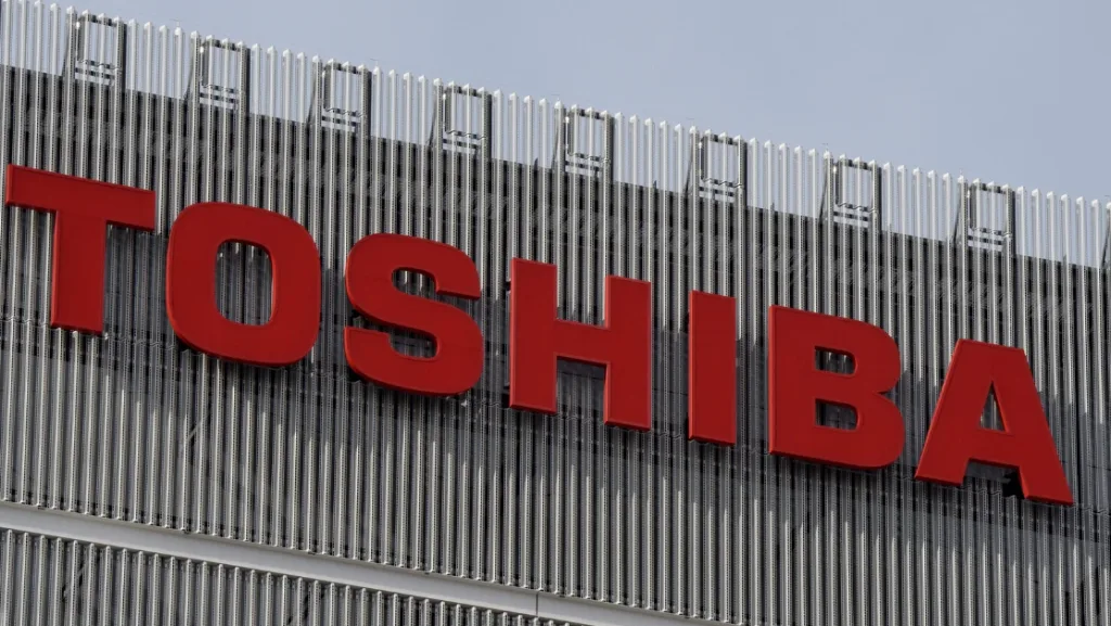 بعد 74 عاماً من الإدراج ... Toshiba تغادر بورصة طوكيو